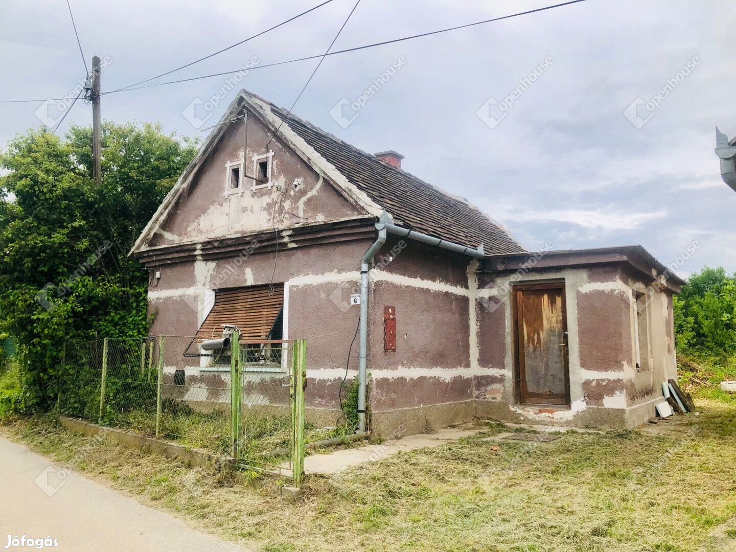 Eladó felújítandó családi ház Csurgón!