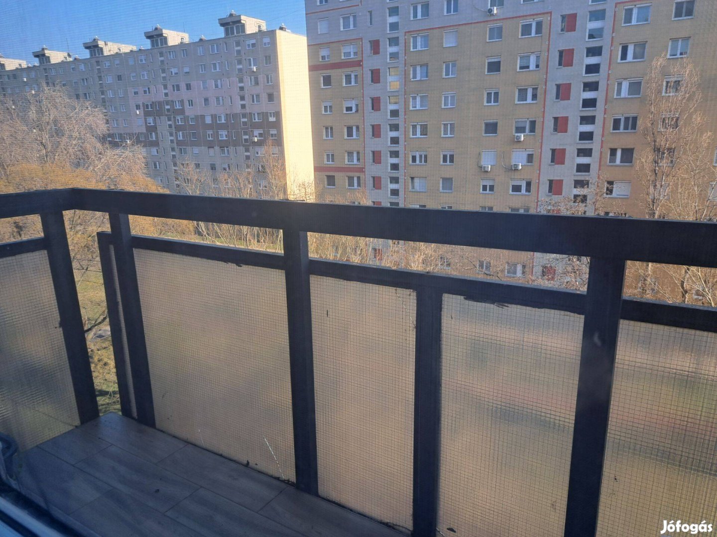 Eladó felújított 1,5 szobás panel 18 kerület