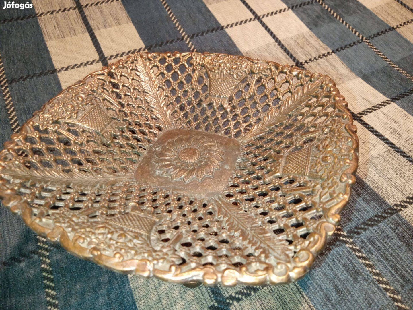 Eladó fém tároló kosár!