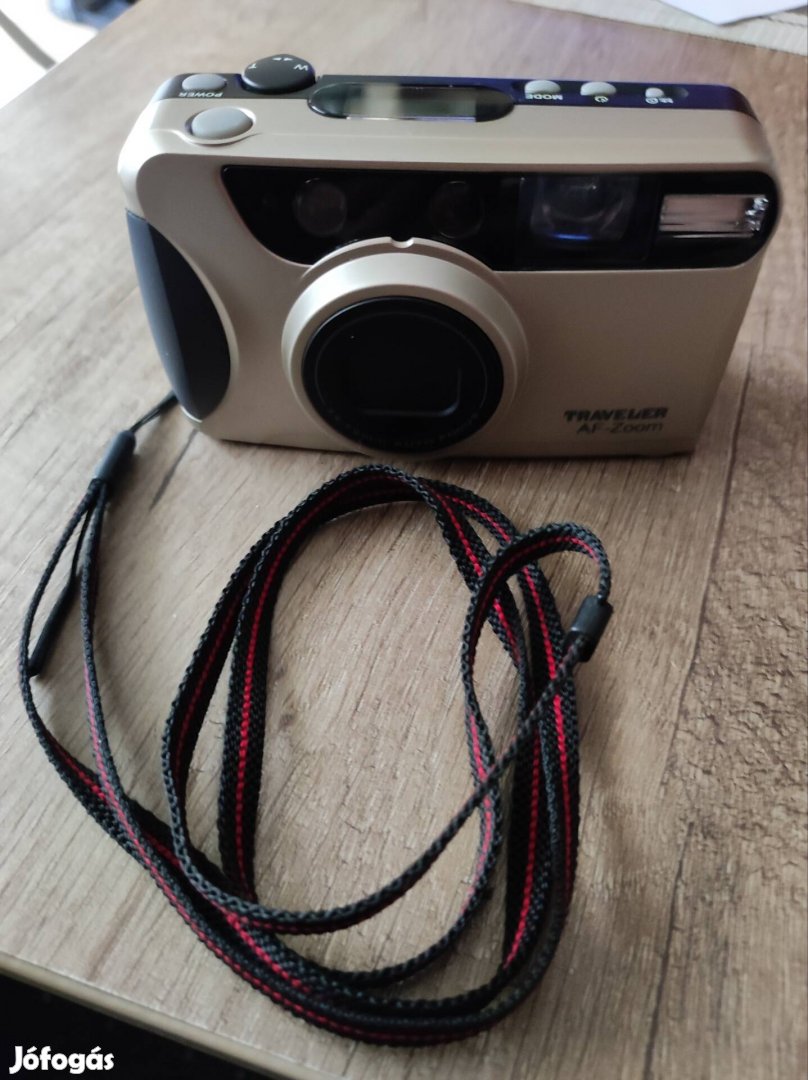 Eladó fényképezőgép.