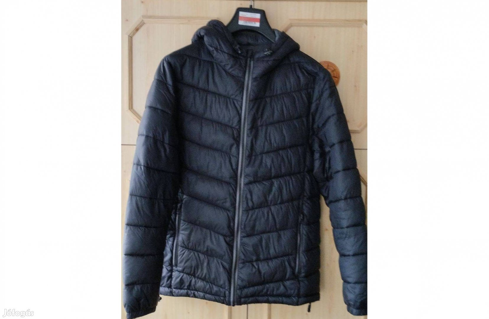 Eladó férfi M-es fekete polár dzseki