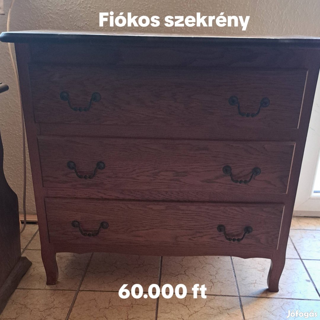 Eladó fiókos koloniál szekrény