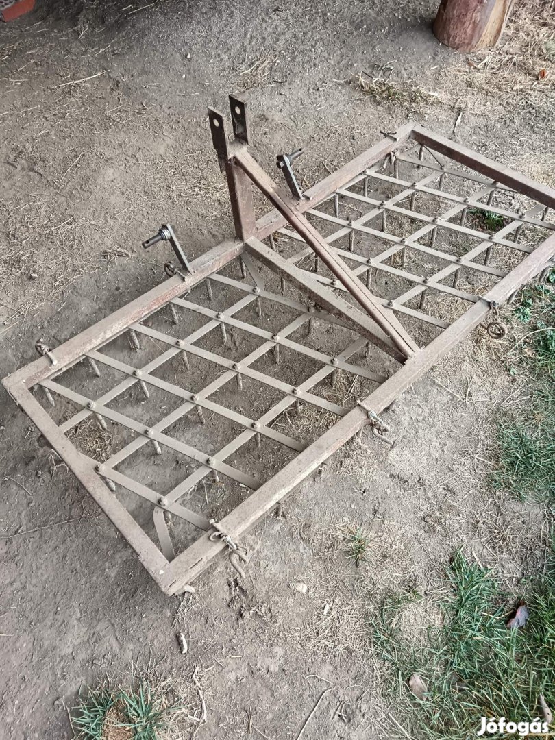 Eladó fogas kistraktorhoz. 