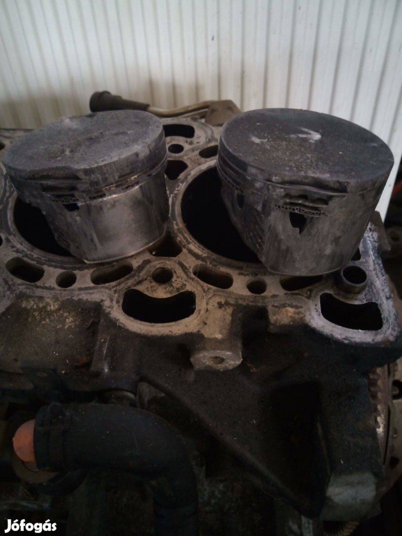 Eladó ford focus Mk2 1.8 benzin hengerfej