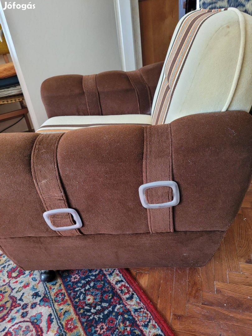 Eladó fotelek