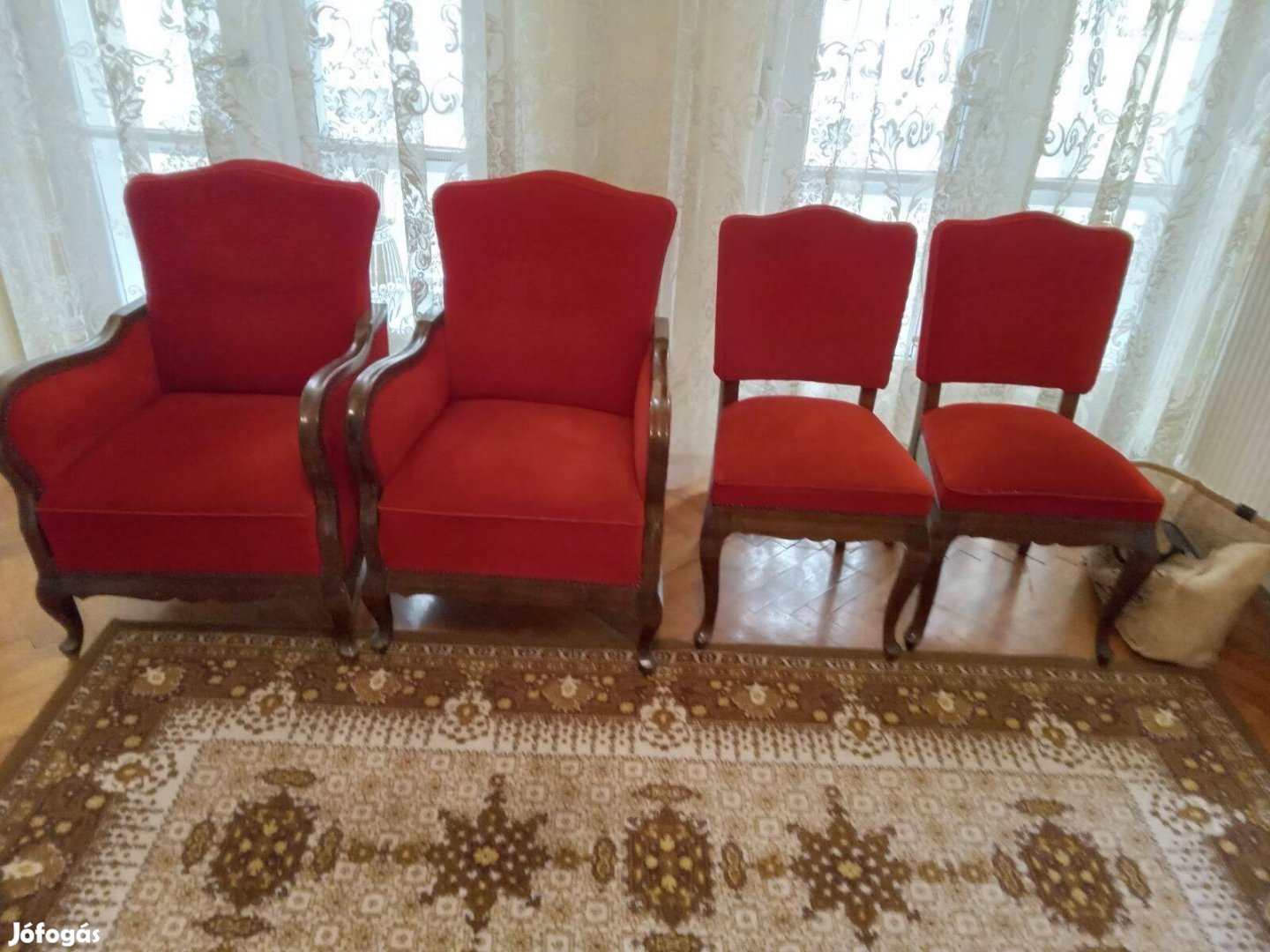 Eladó fotelok és székek