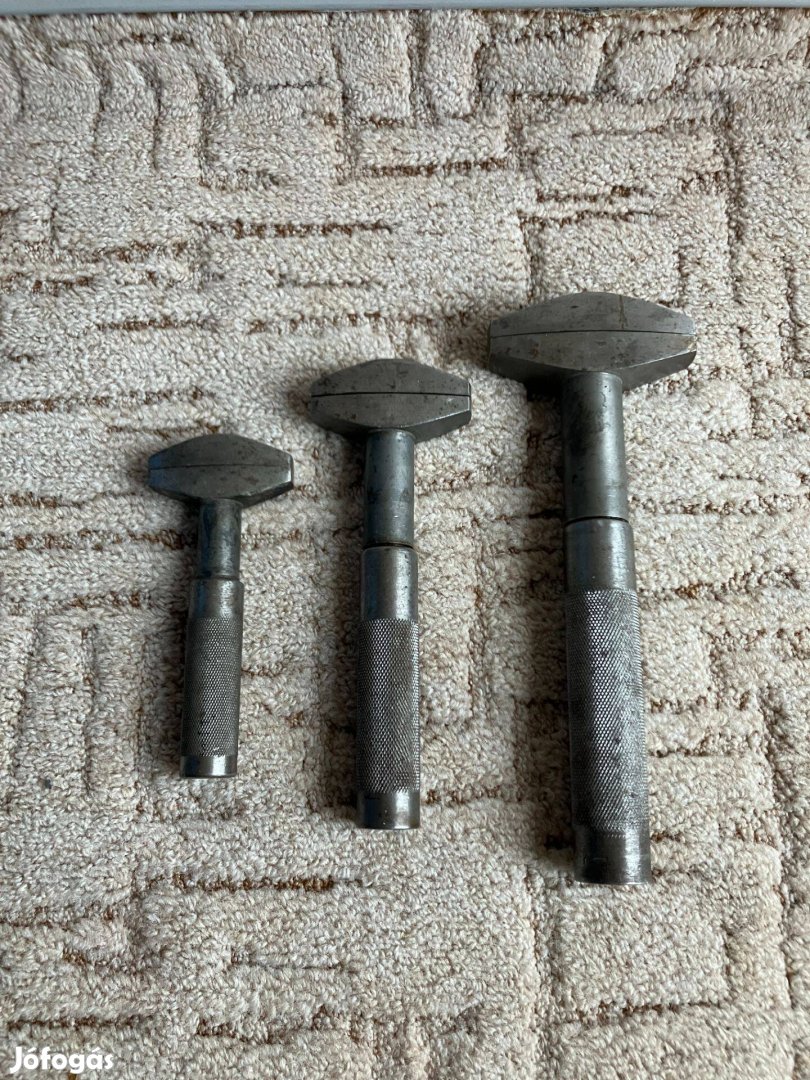 Eladó franciakulcsok több méretben