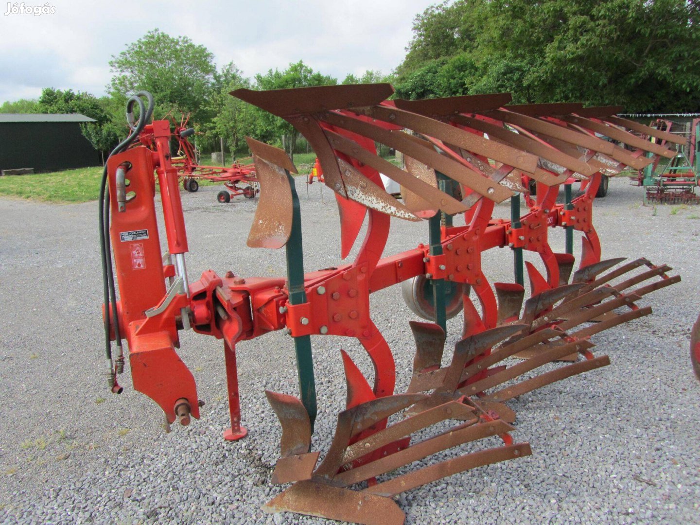 Eladó függ.4 -es VF eke V&N