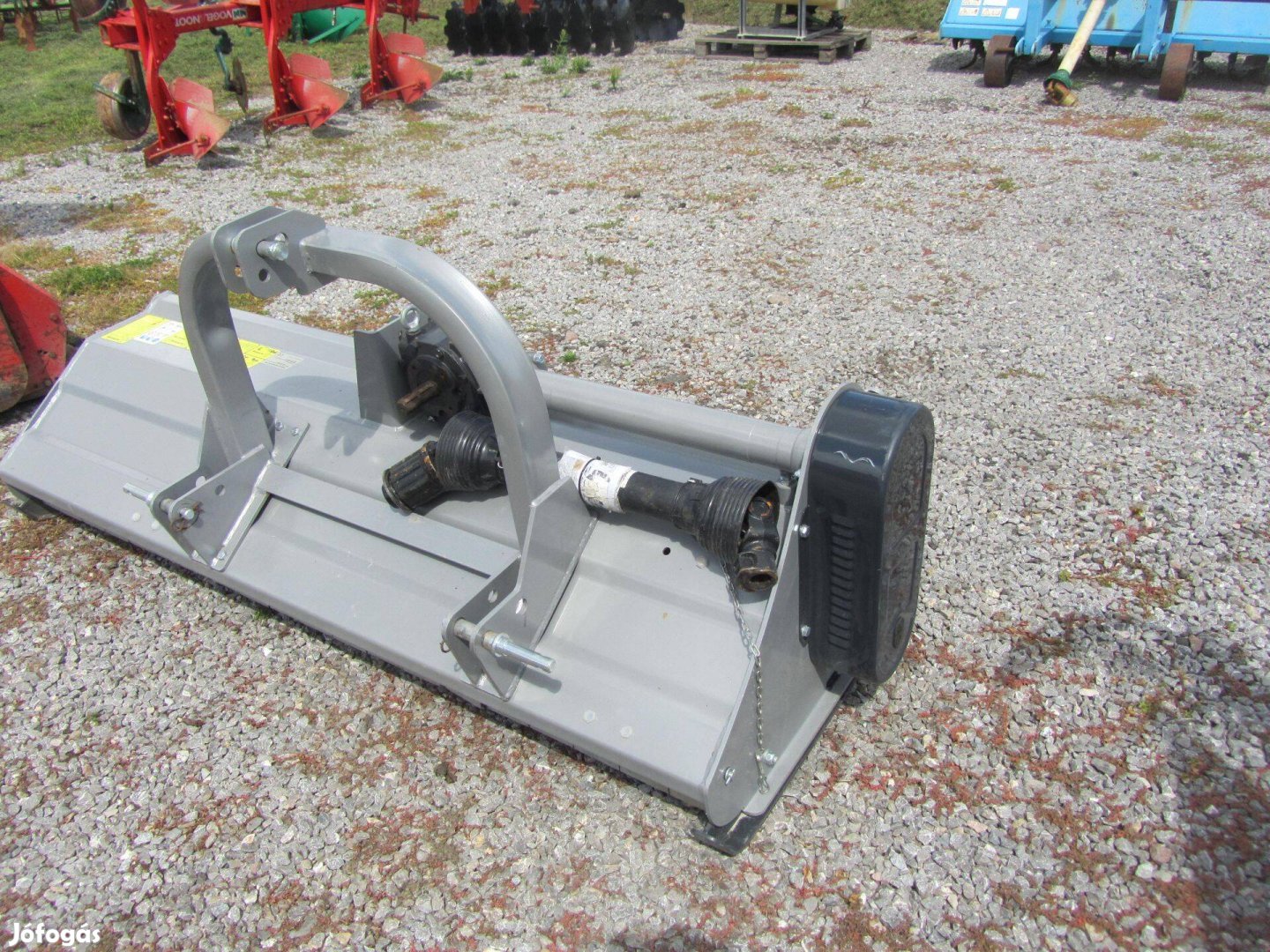 Eladó függ. mulcsozó 2m. kalapácsos