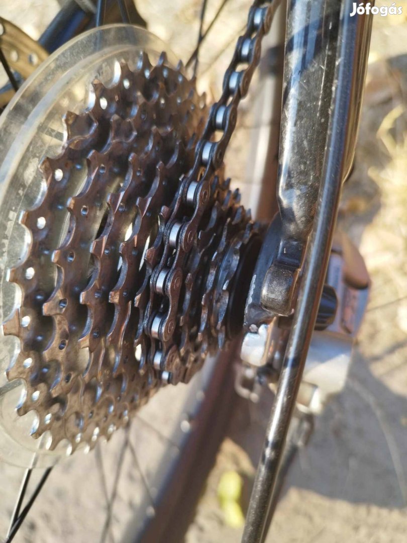 Eladó full Shimano Giant kerékpár