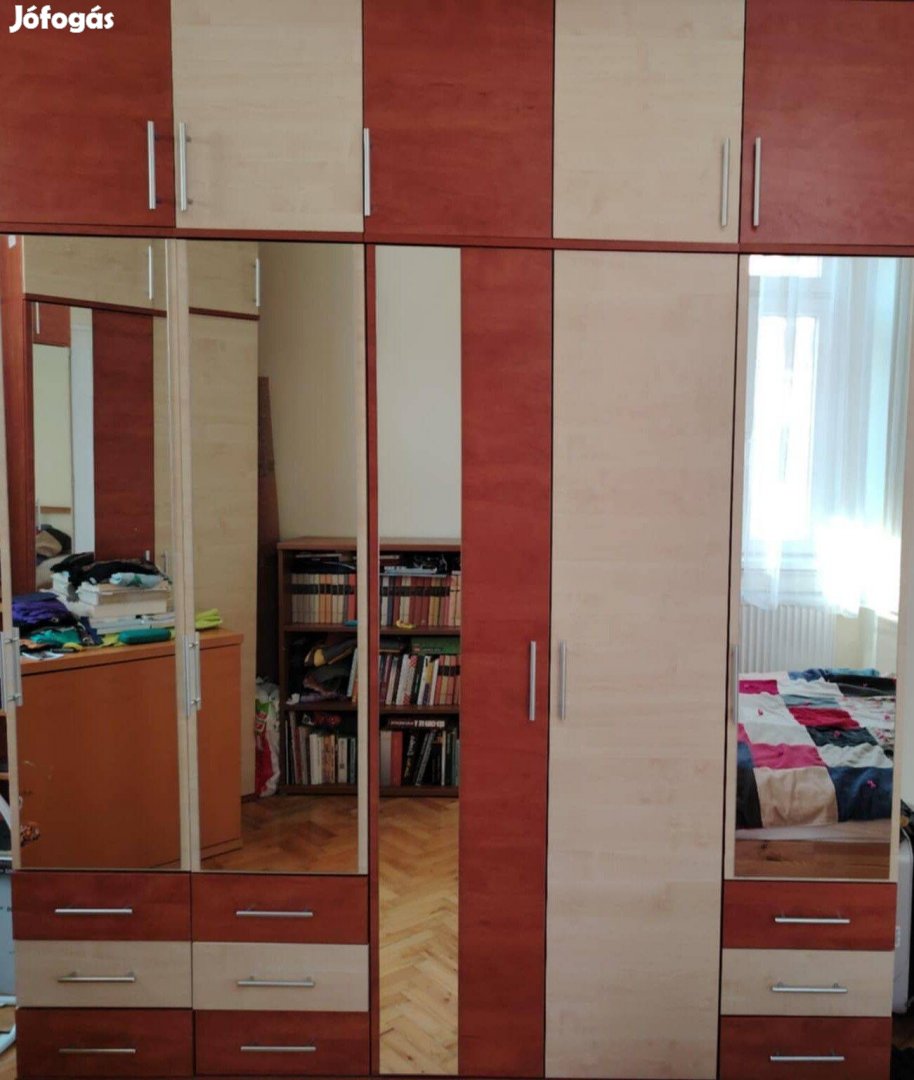 Eladó gardróbszekrény / ruhásszekrény