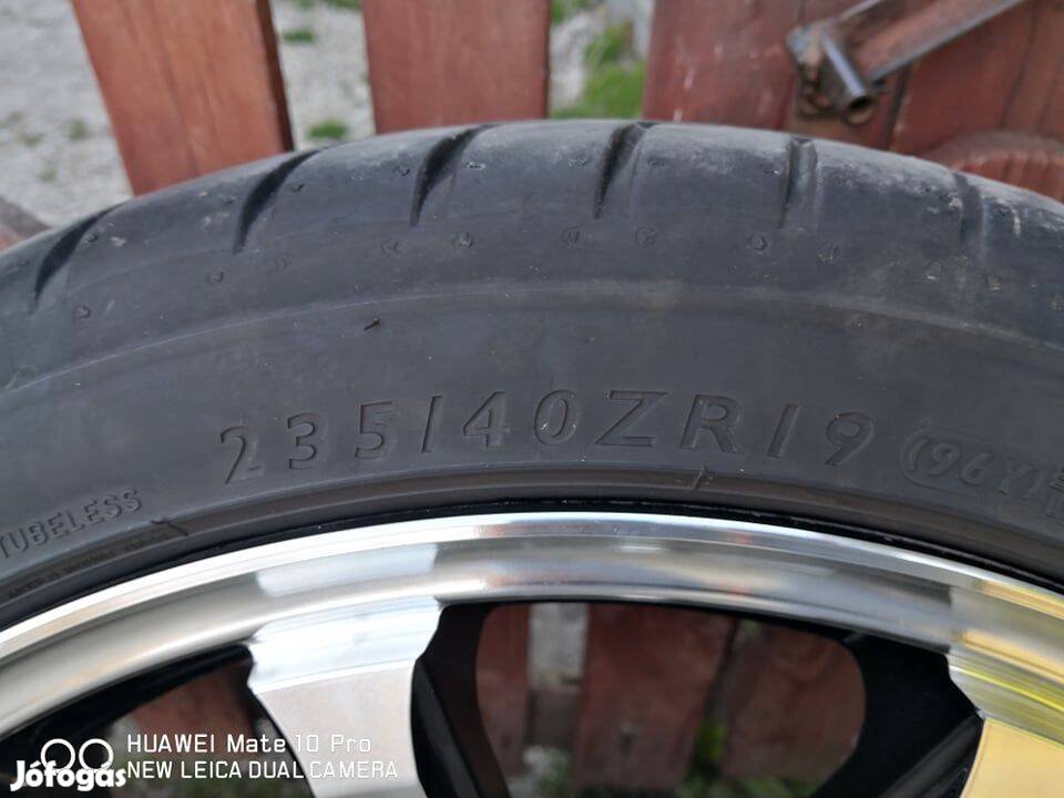 Eladó gumik 235/40 ZR19 Dunlop Sportmaxx