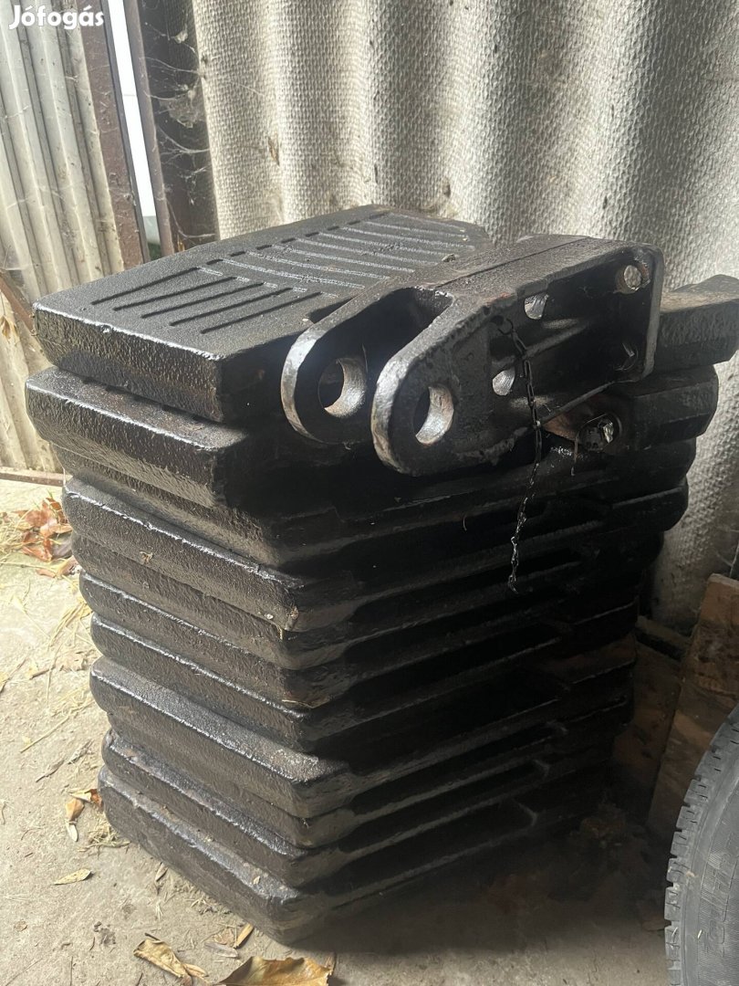 Eladó gyári 12db 45kg MTZ orrsúly    