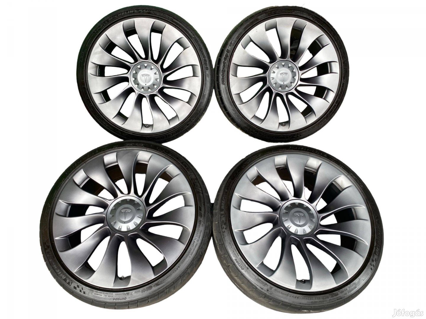 Eladó gyári 20"-os Tesla Model 3, Überturbine + Michelin Cup2 + BLE