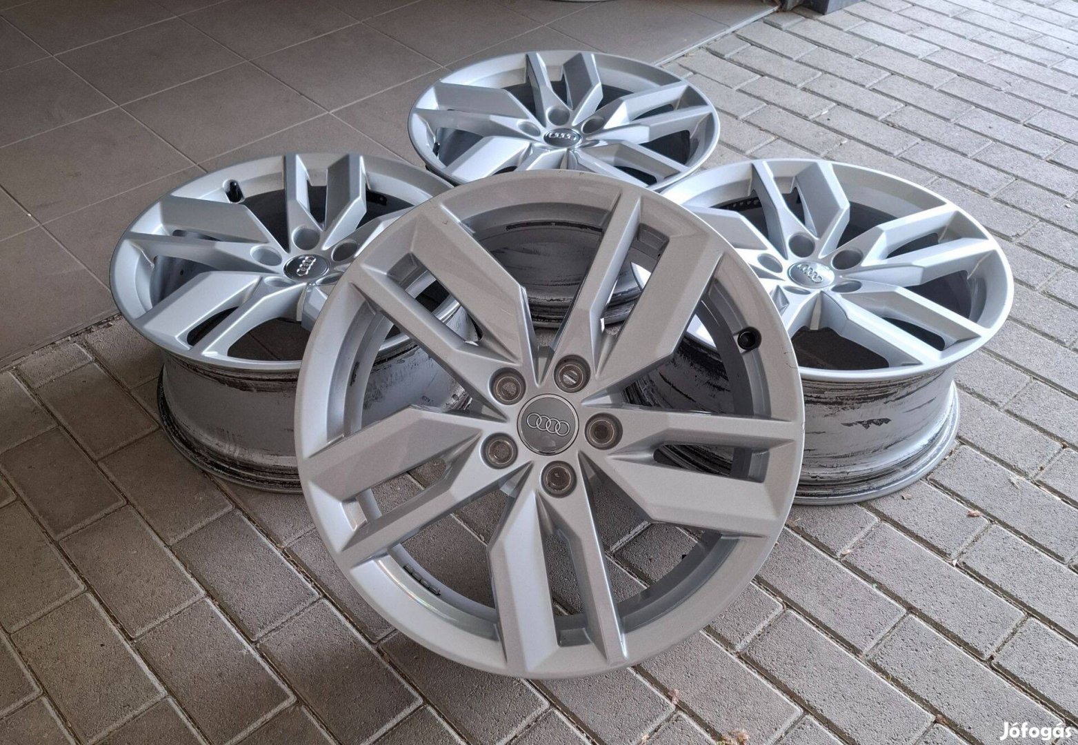 Eladó gyári Audi 5x112 18" alufelni szett
