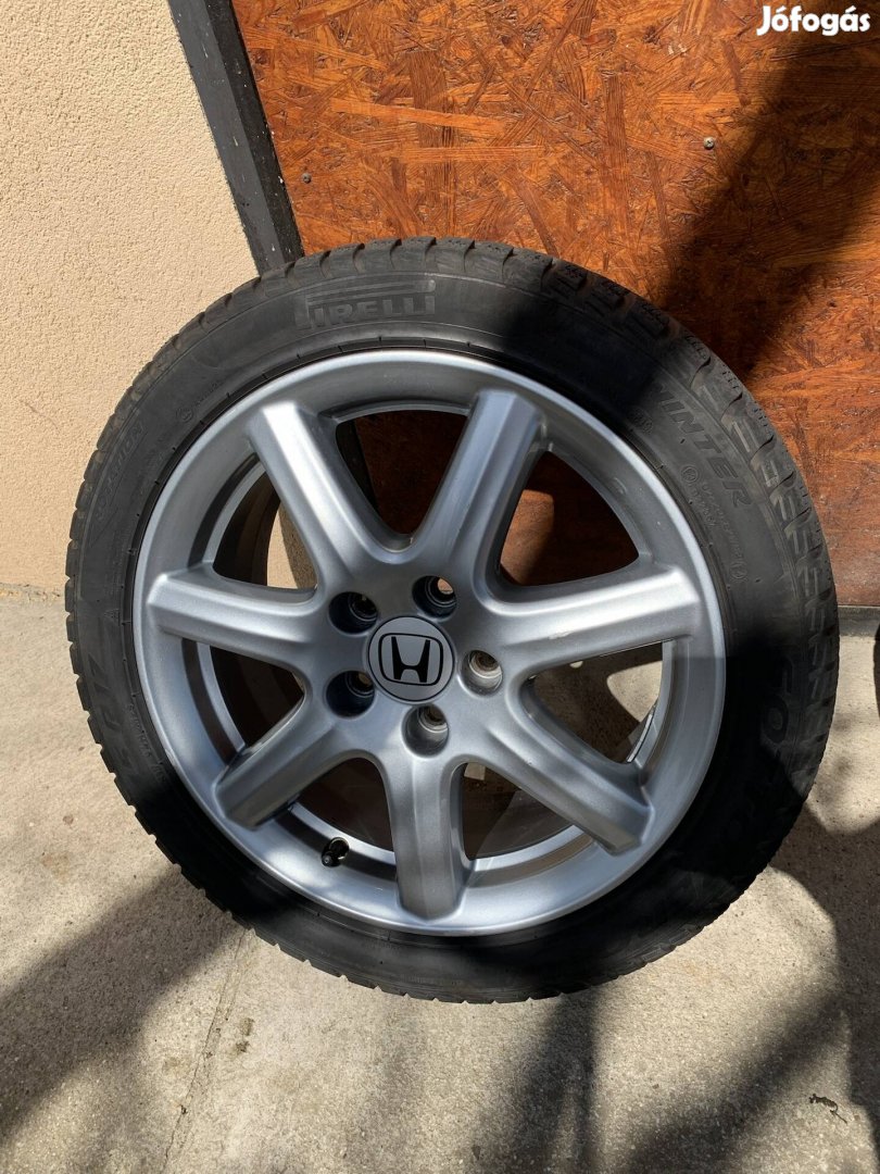 Eladó gyári Honda alufelni! Pirelli sottozero gumikkal!