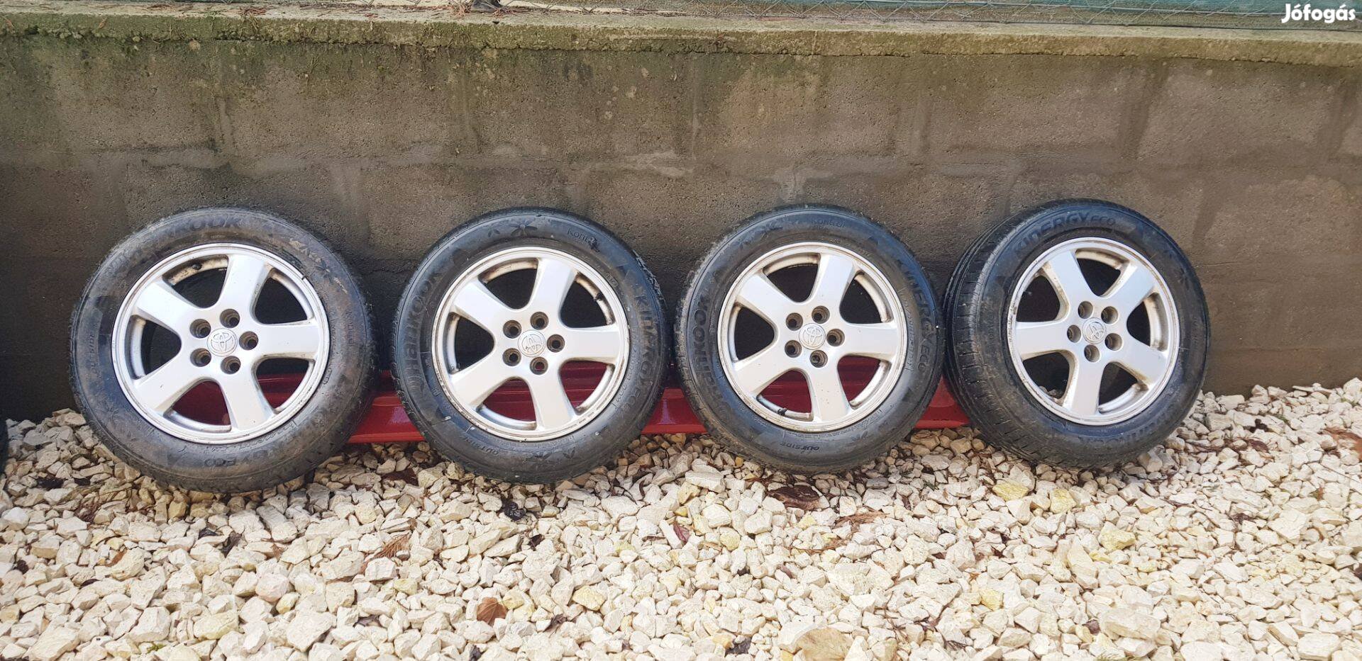 Eladó gyári Toyota 15" alufelnigarnitúra
