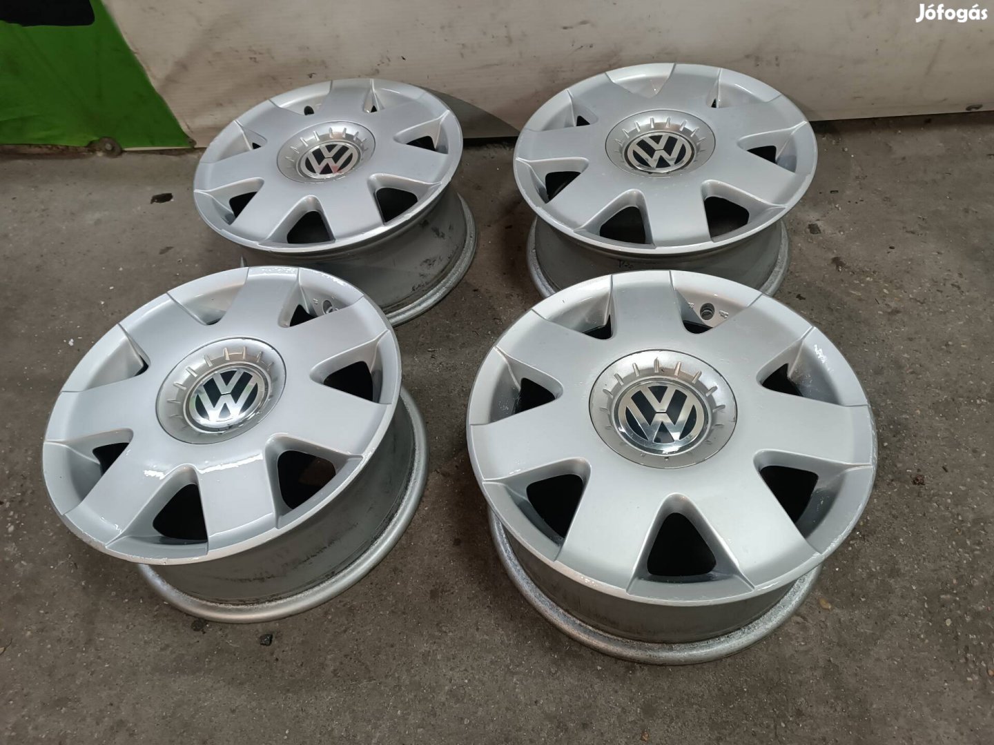 Eladó gyári VW 14" alufelni 5x100