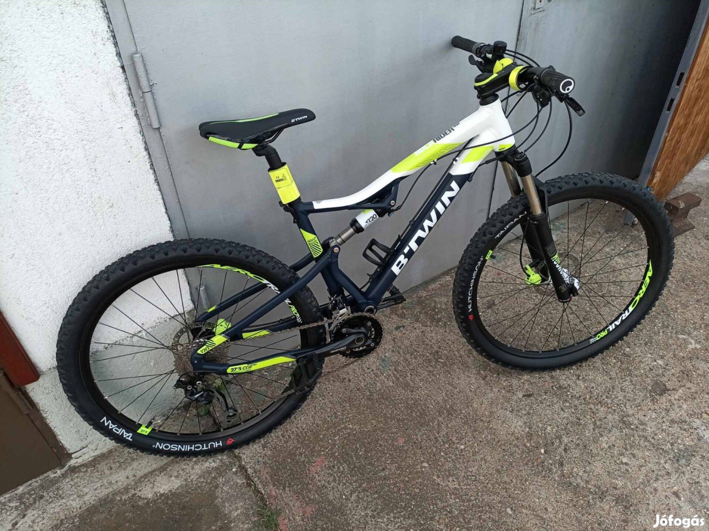 Eladó gyári állapotú Btwin Rockrider 560 S öszteleszkopos Mtb