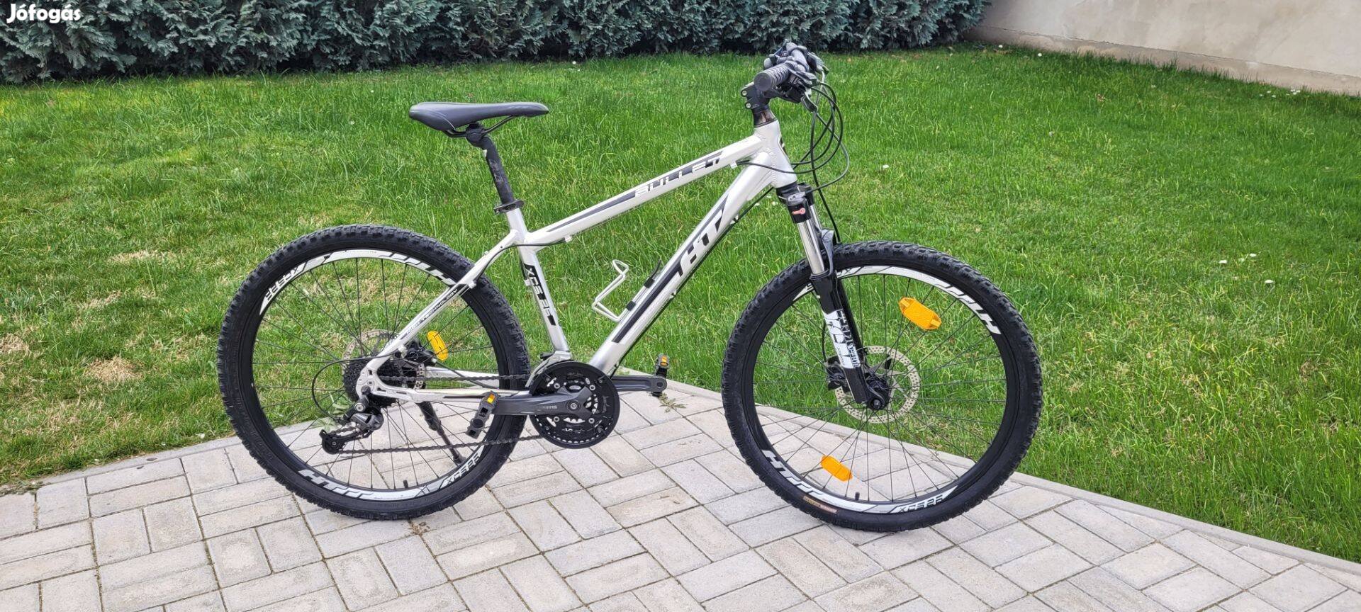 Eladó gyári felszereltségű HT mountain bike