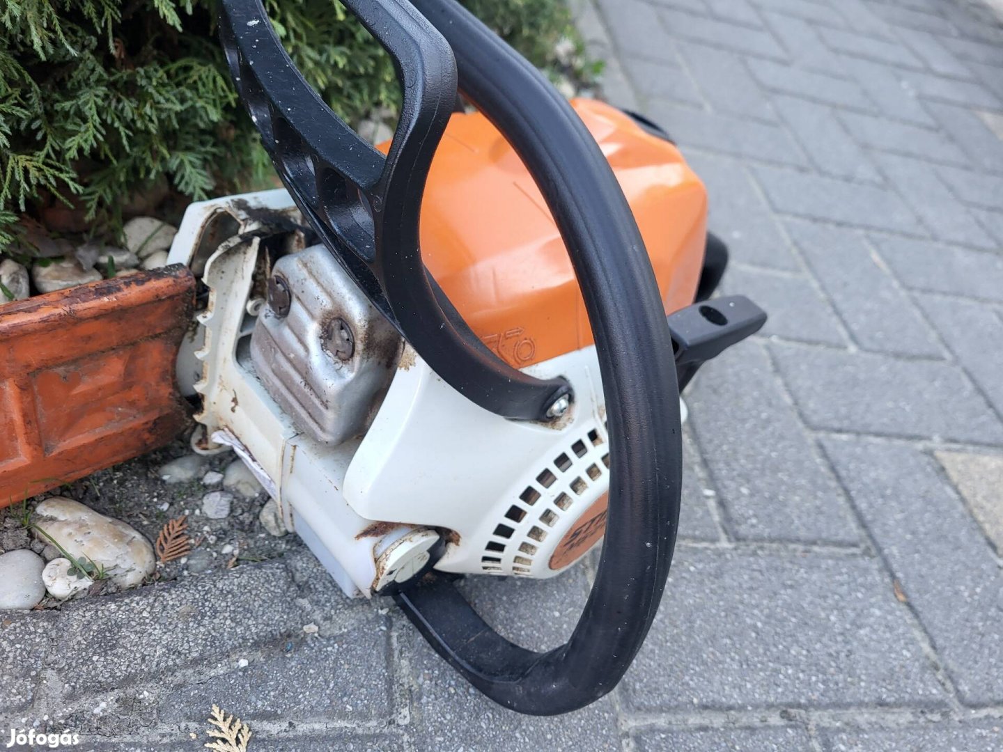 Eladó gyári,hibátlan stihl ms 211 tipusú fűrész!