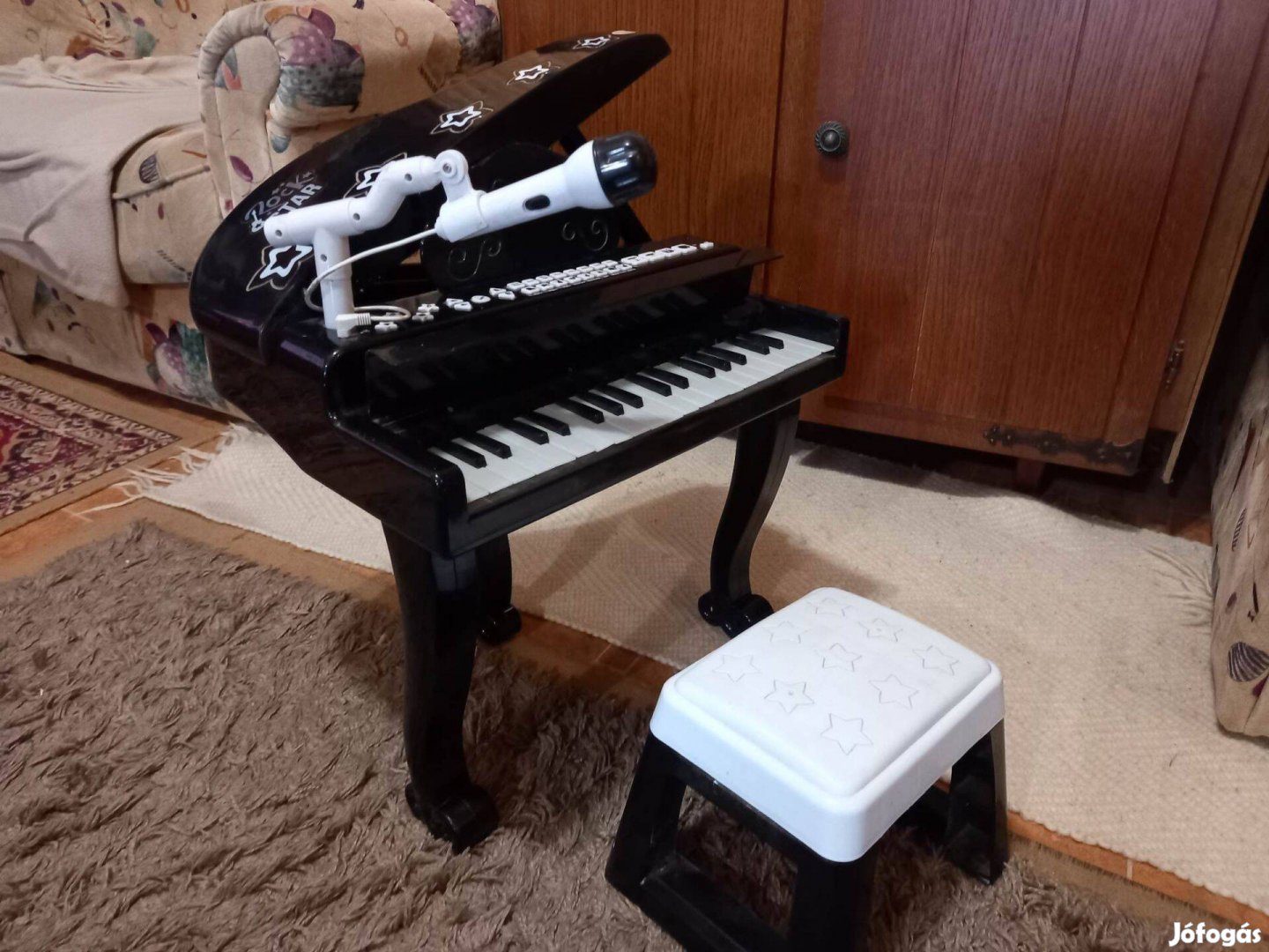Eladó gyermek zongora