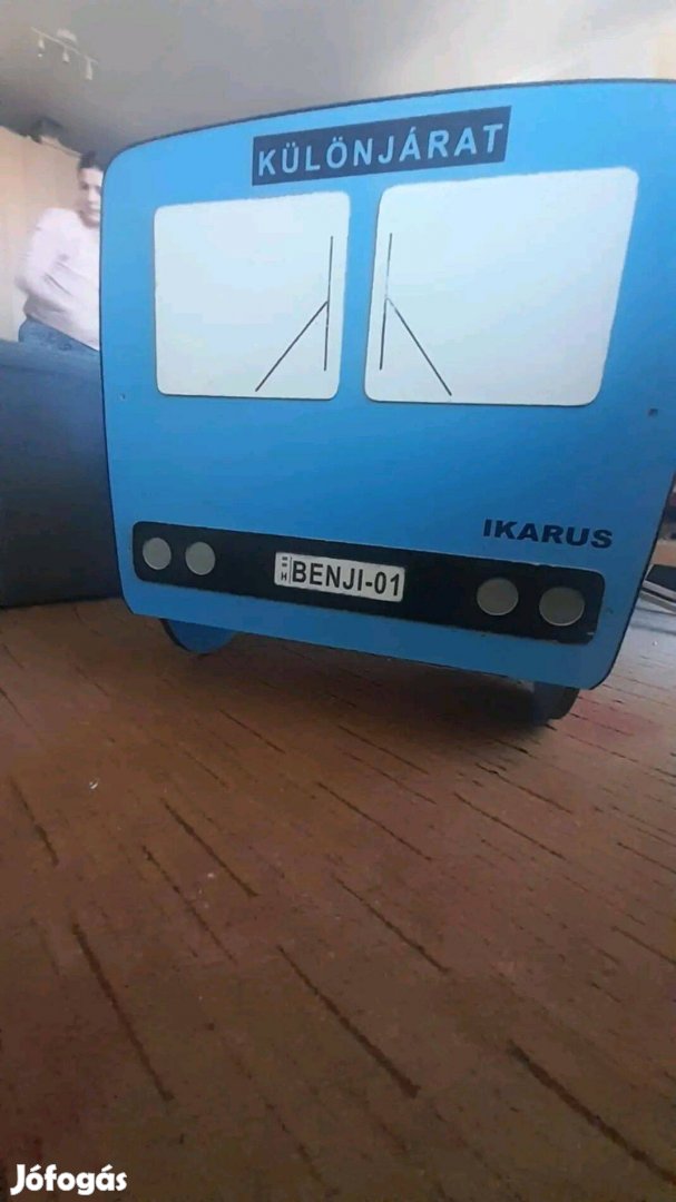 Eladó gyermekágy