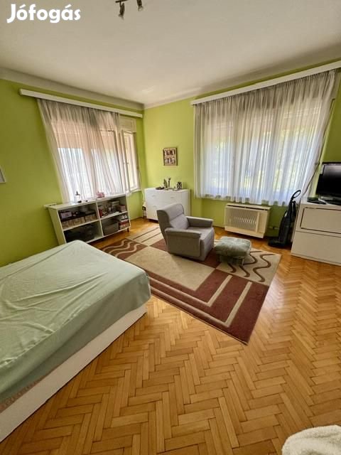 Eladó gyöngyösi családiház