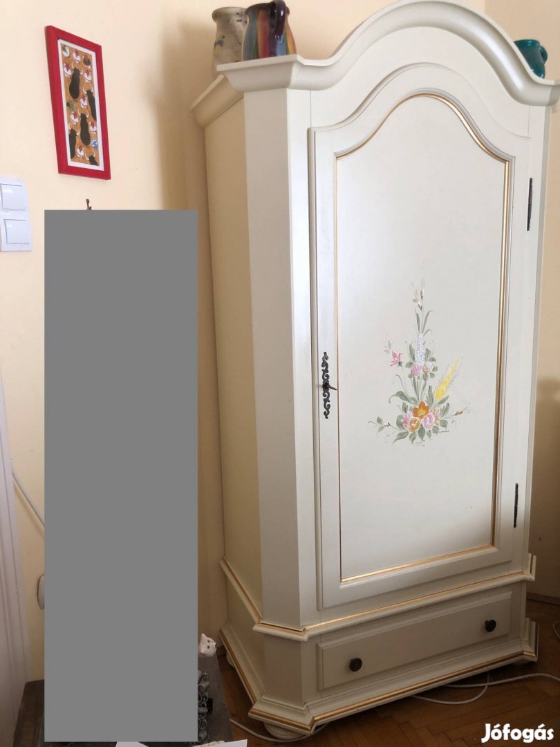 Eladó gyönyörű, kézzel festett iparművészeti ruhásszekrény!
