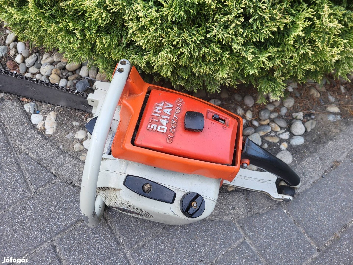 Eladó gyűjteményből egy stihl 041 tipusú motorfűrész!