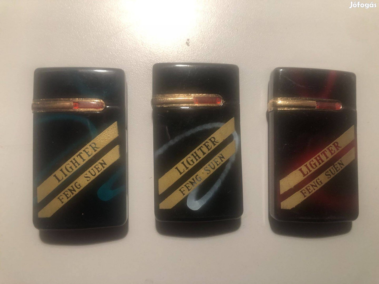 Eladó három darab Feng Suen öngyújtó