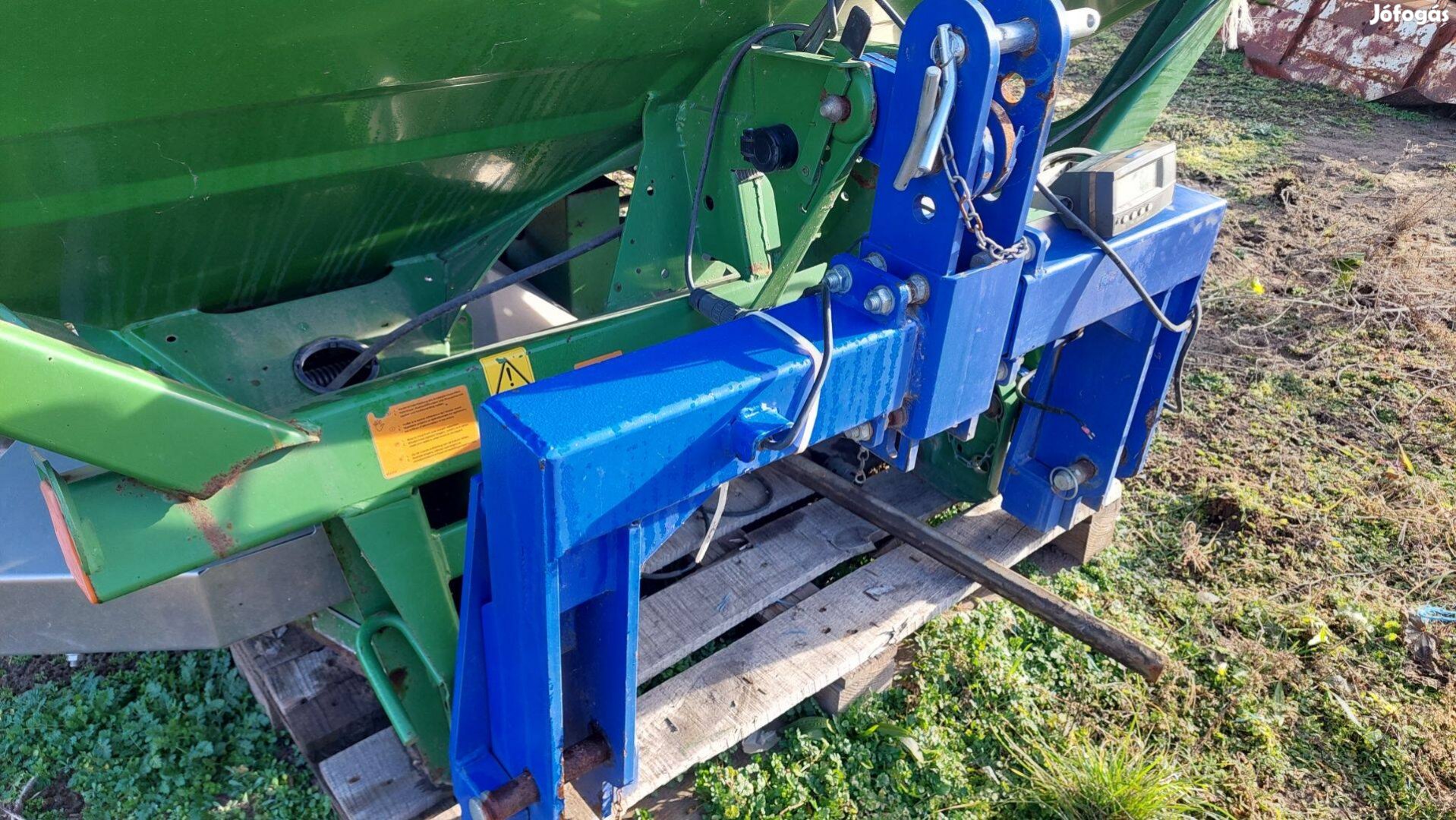 Eladó hárompontos mérleg Agroton B 400 műtrágyaszóró mérleg