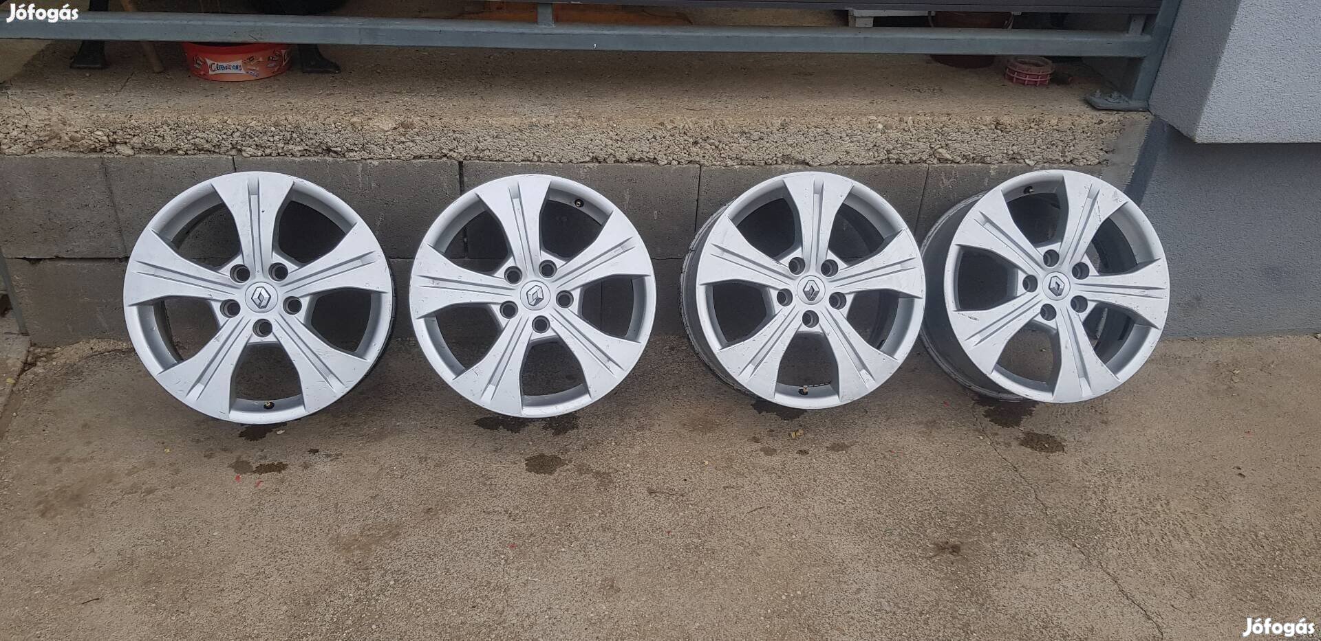 Eladó használt 5x114.3 17" gyári Renault alufelni garnitúra