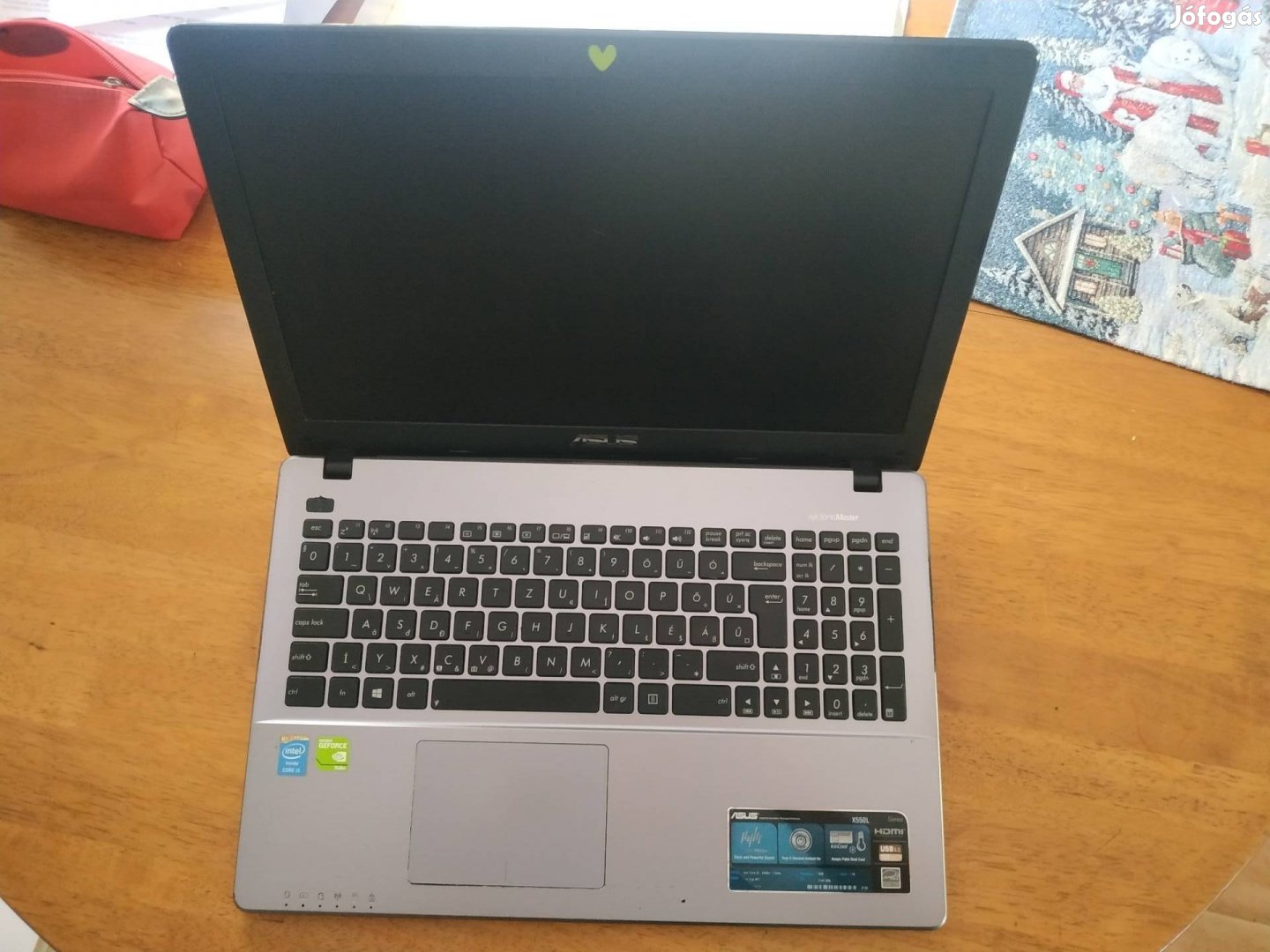 Eladó használt Asus laptop