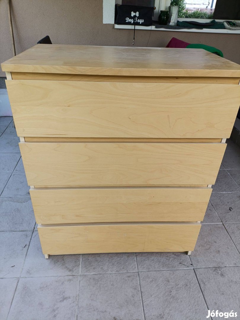 Eladó használt IKEA Malm 4 fiókos szekrény