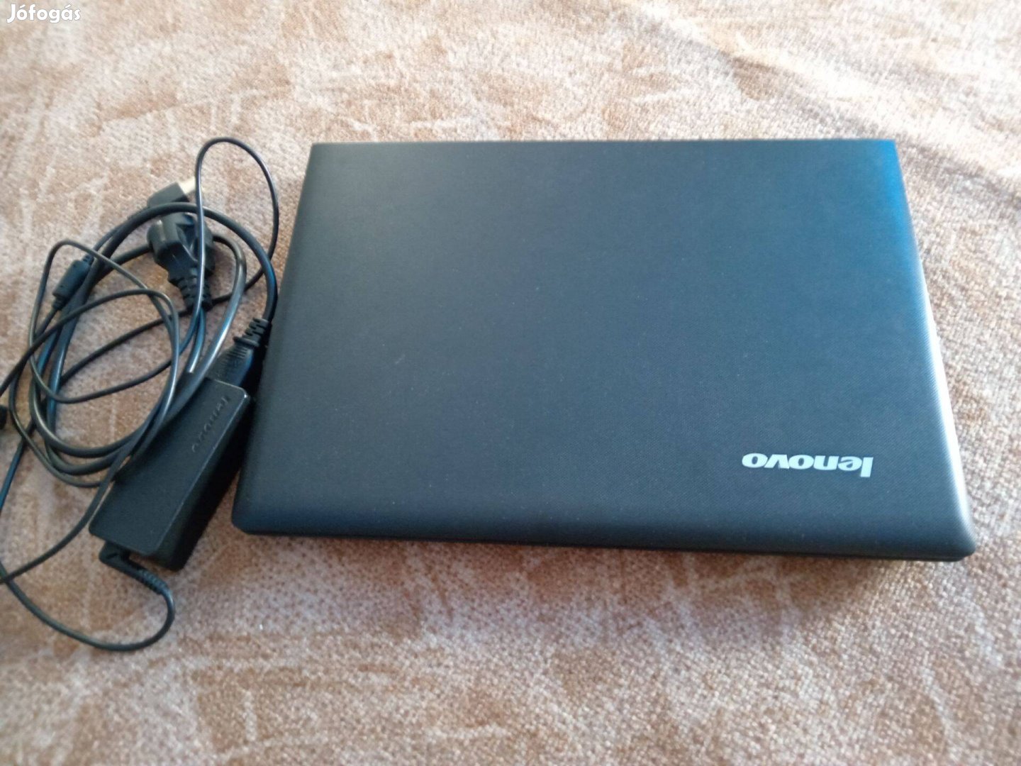 Eladó használt Lenovo laptop