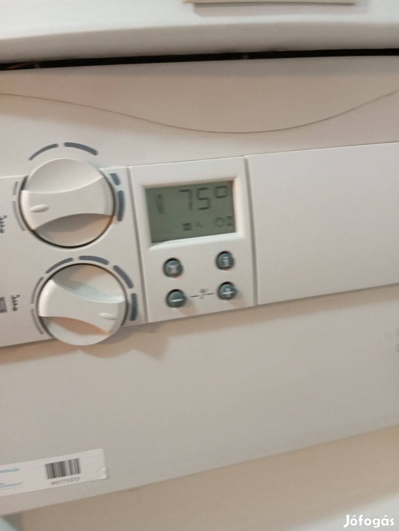 Eladó használt Vaillant fali gáz kazán+115- literes tároló tartály