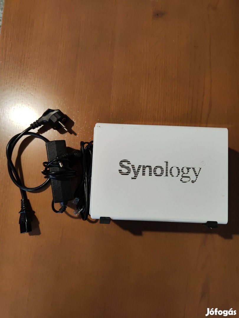 Eladó használt, de jó állapotú Synology DS216J hálózati tároló