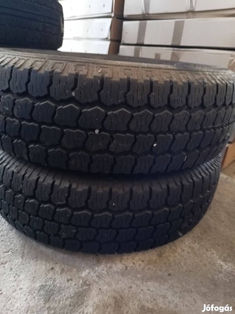 Eladó használt, jó állapotú Vanpro Maxxis 215/75 R16C téli gumi