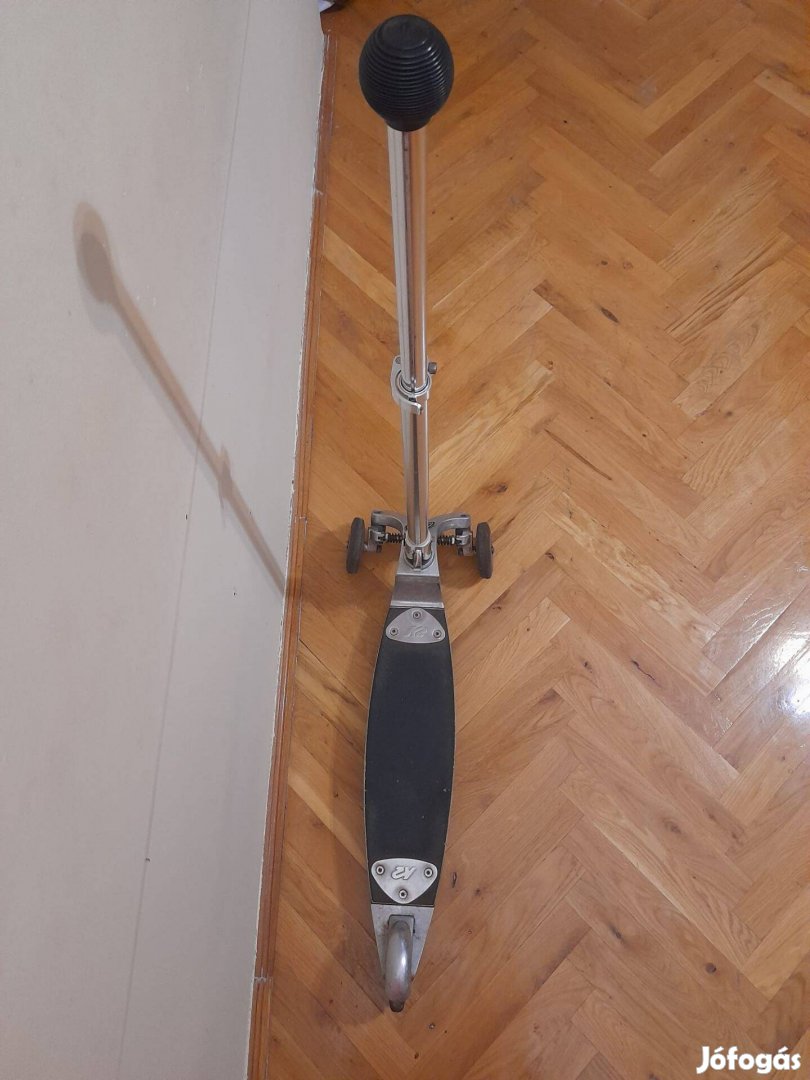 Eladó használt, összecsukható, 3 kerekű K2 roller