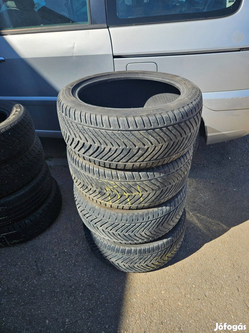 Eladó használt autógumi 235/45/ZR18
