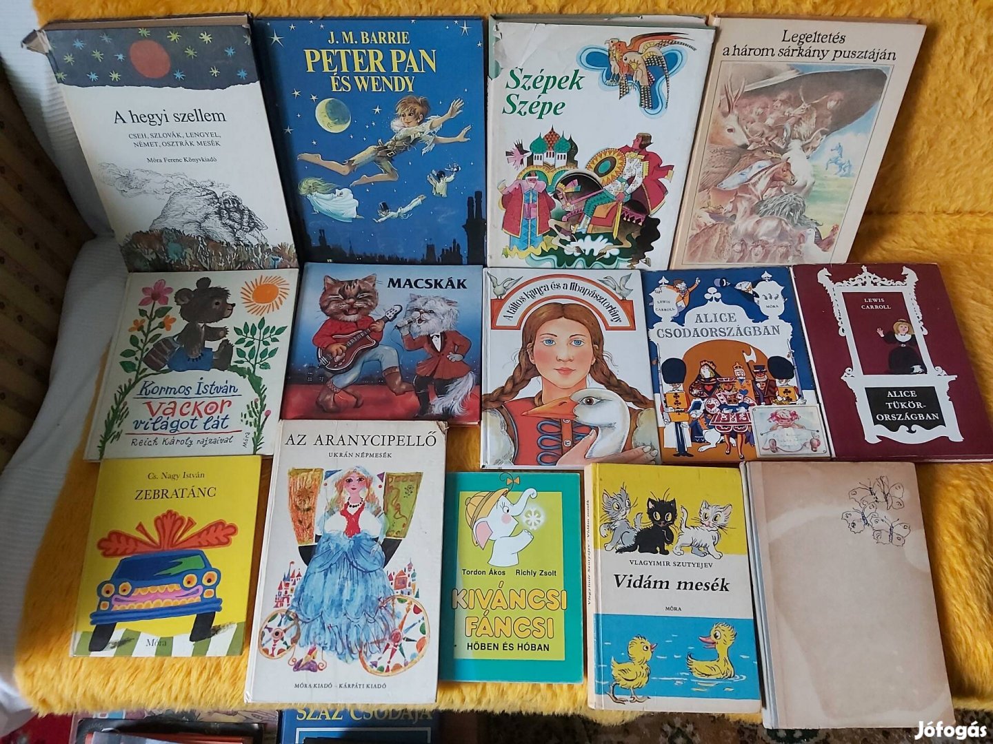 Eladó használt,de jó állapotban lévő mese könyvek