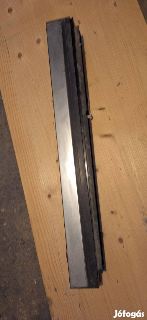 Eladó használt falilámpa, rozsdamentes