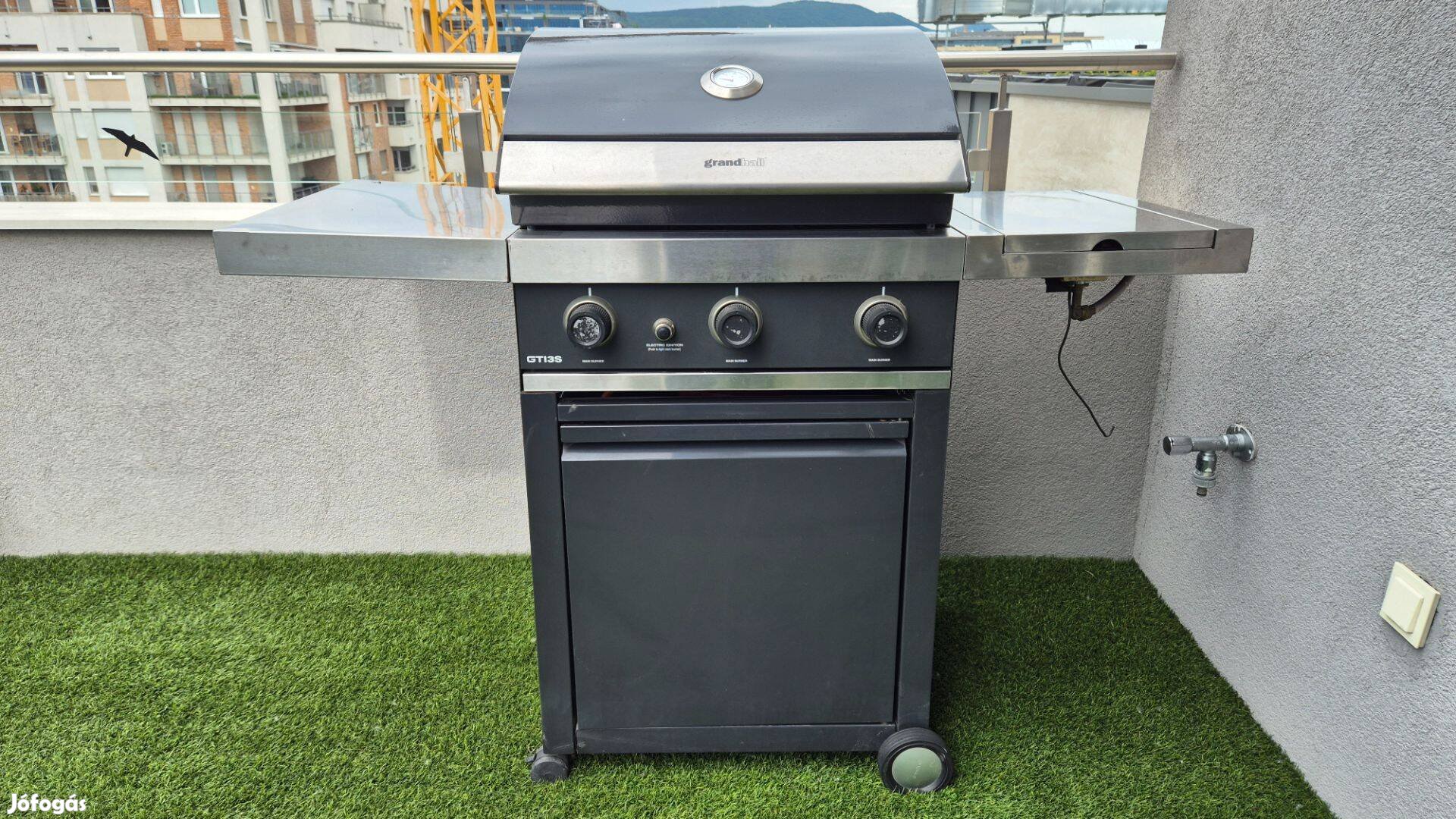 Eladó használt gázos kerti grill