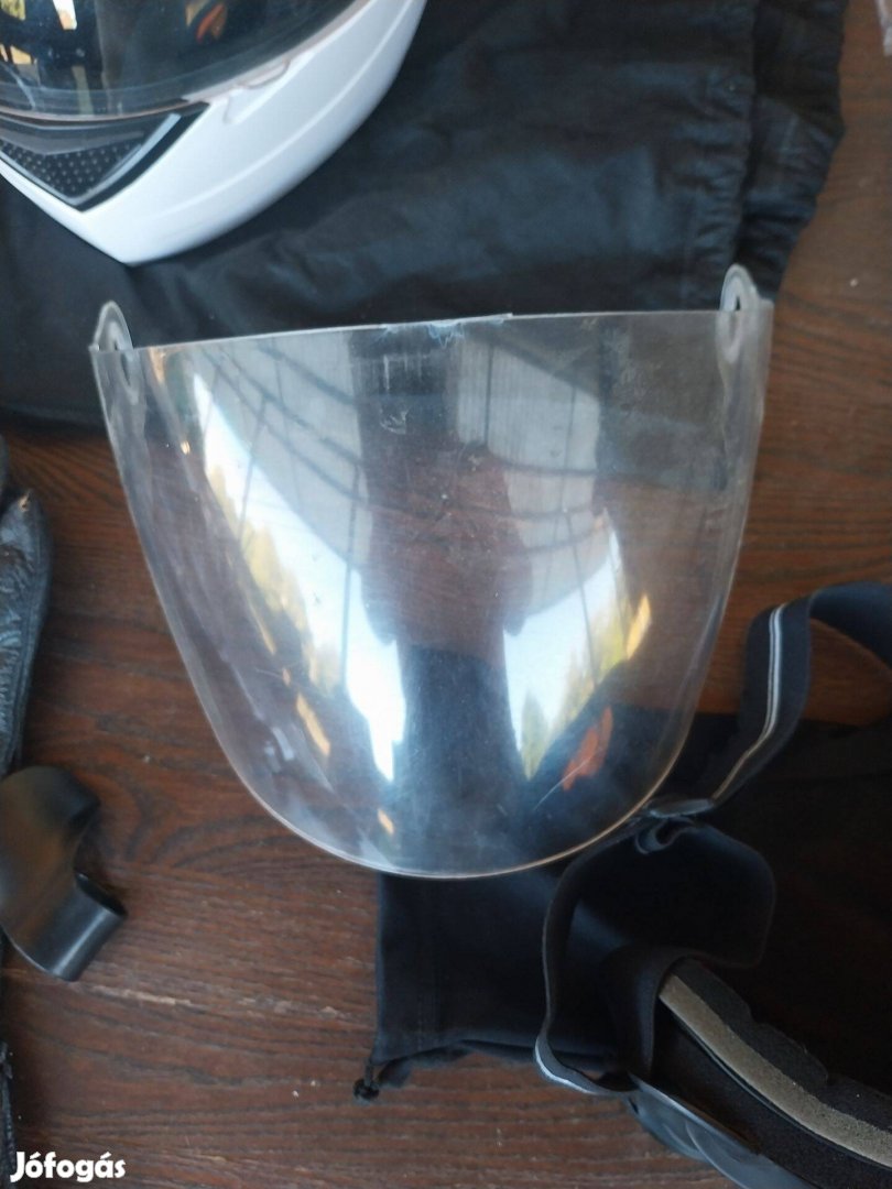 Eladó használt sisak plexi