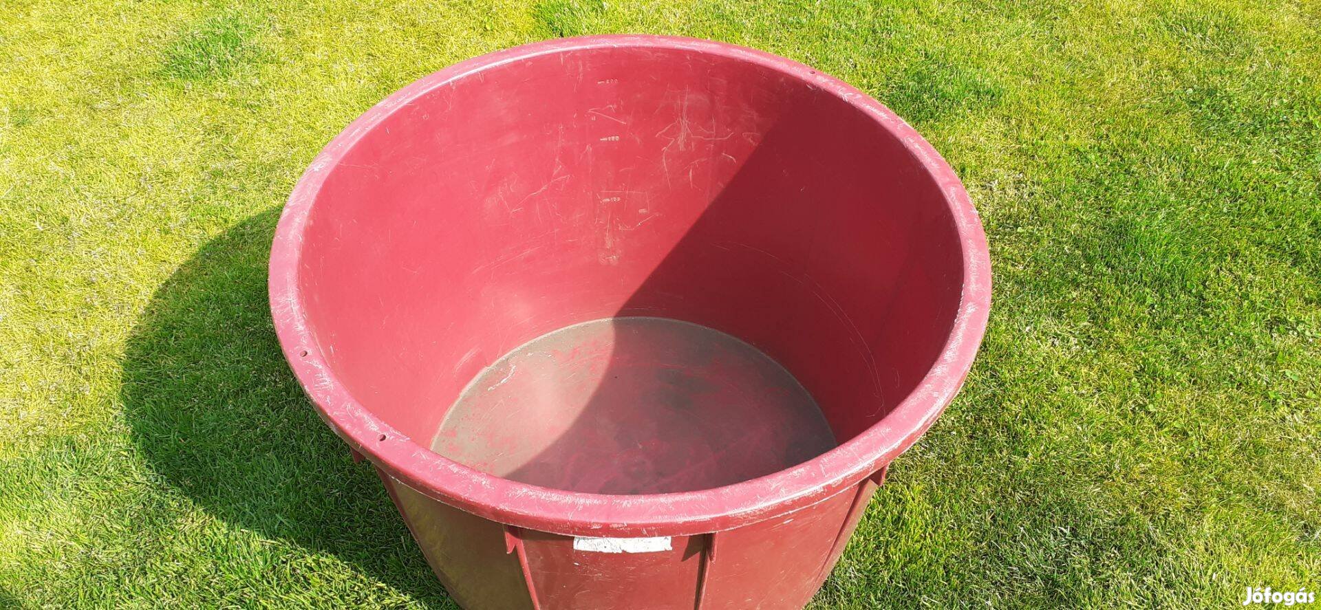 Eladó használt szőlőprés, szőlődaráló, műanyag kád