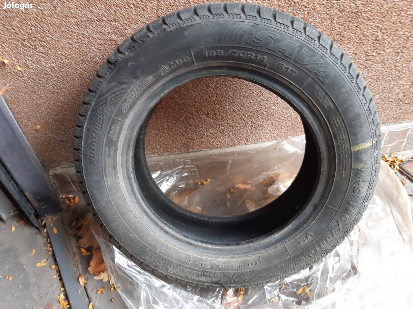 Eladó használt téli autógumi 165/70R14