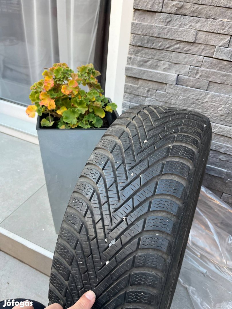 Eladó használt téli gumi szett+acélfeni