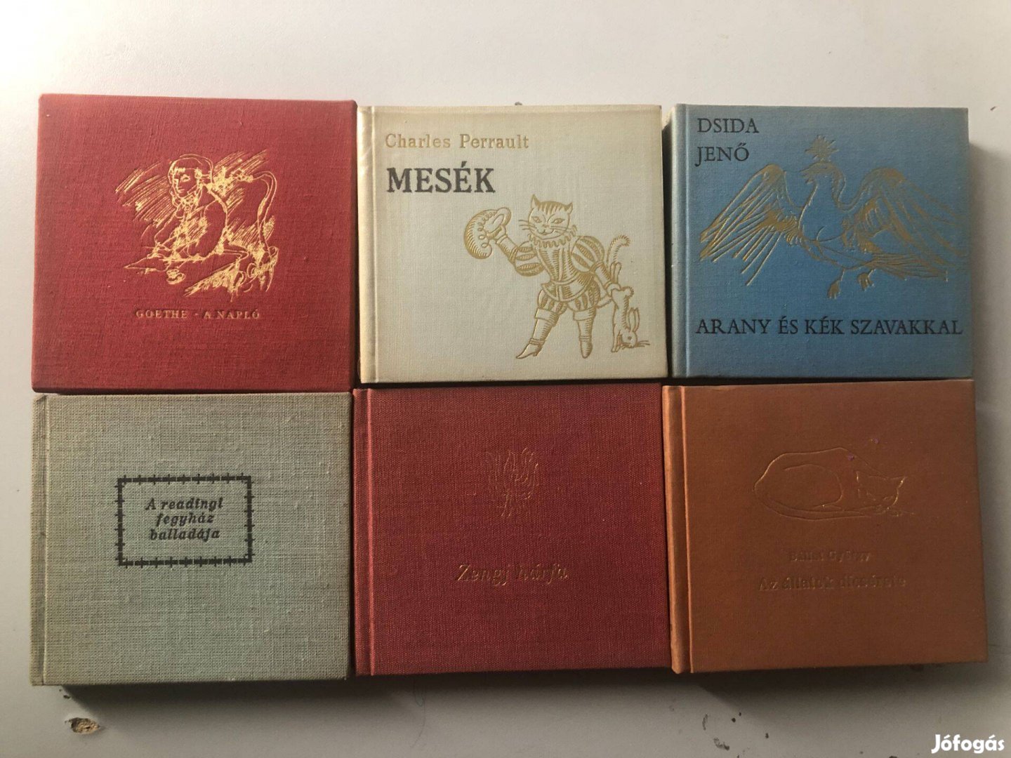 Eladó hat darab minikönyvMagyar Helikon