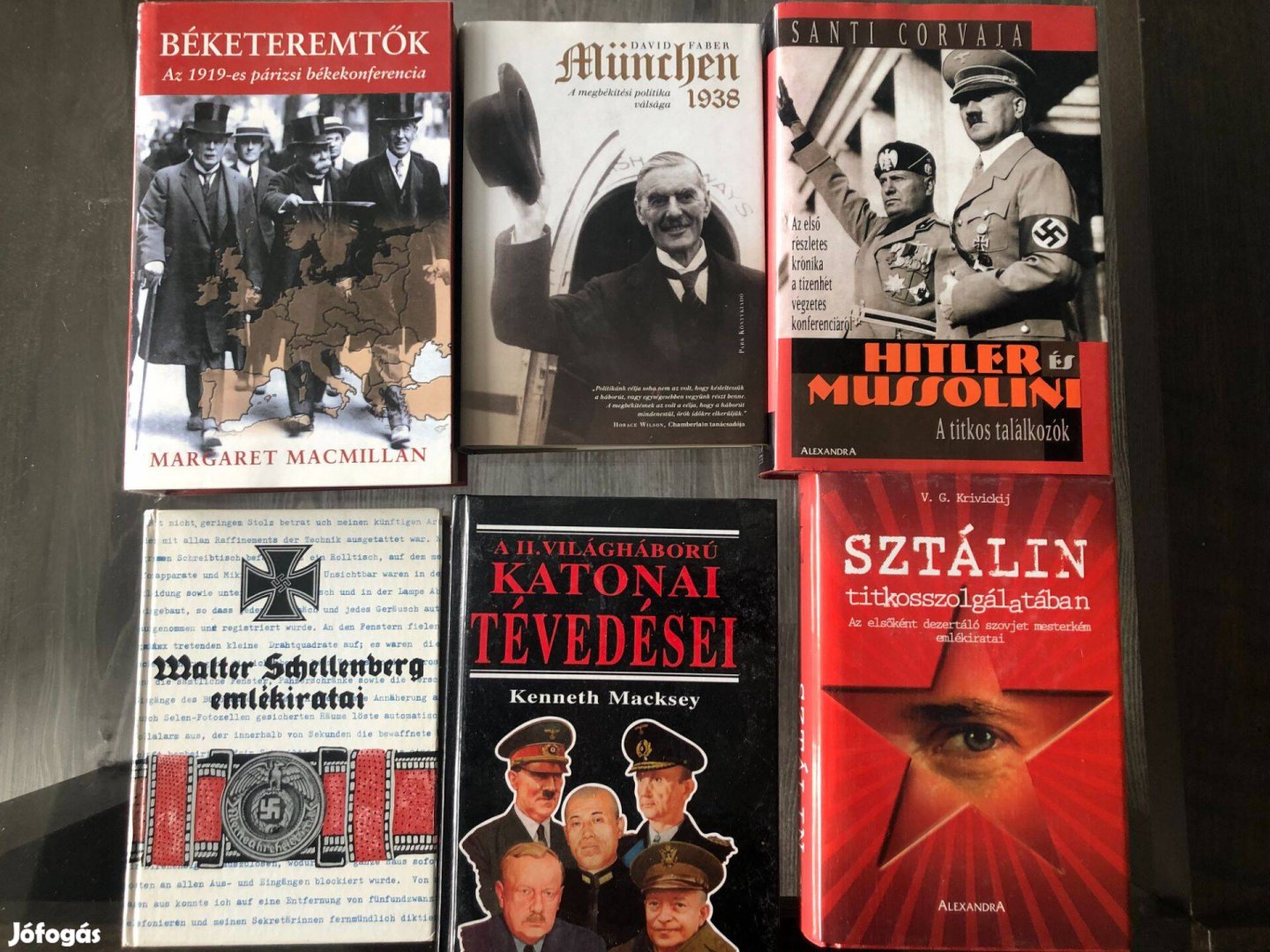 Eladó hat darab történelmi témájú könyv